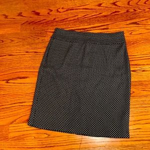 Soho pull on skirt knee length size large slit back